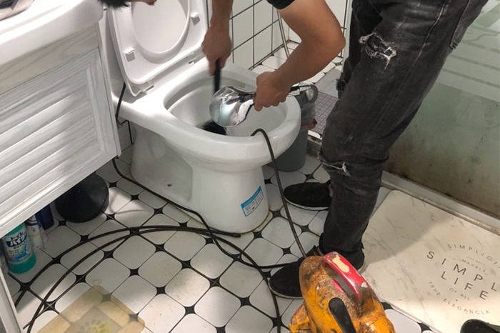 卢氏疏通下水道